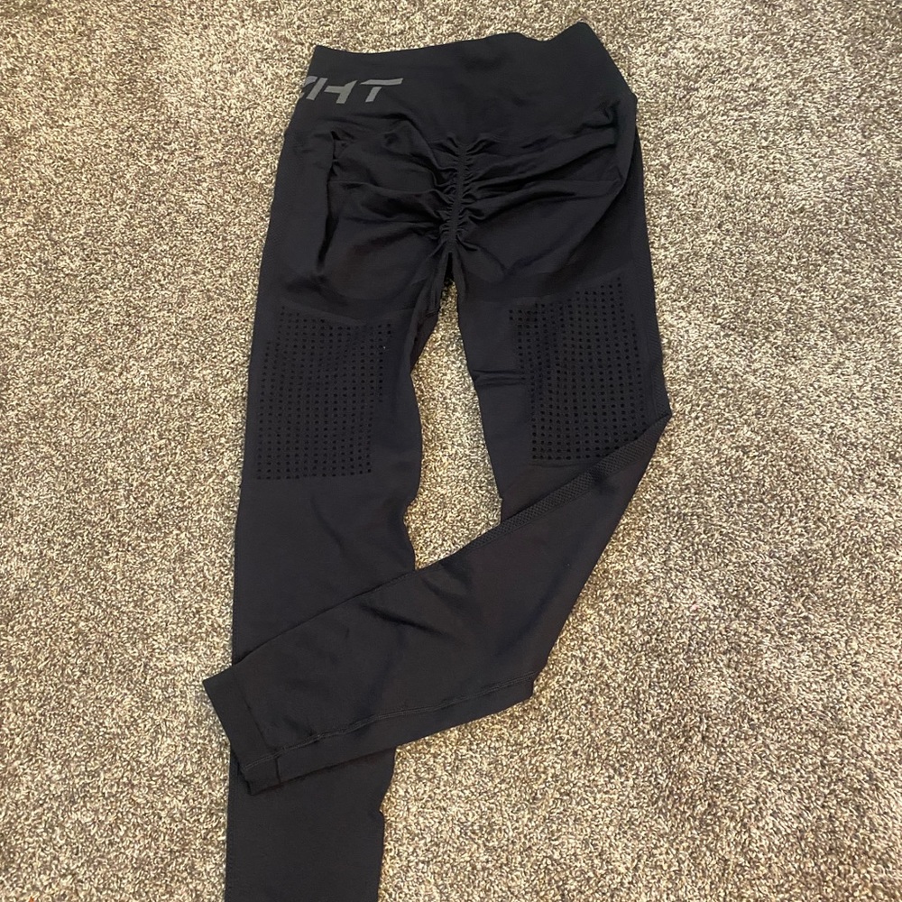 ECHT BUTT SCRUNCH LEGGINGS